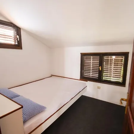 Kostanjevac Apartman *